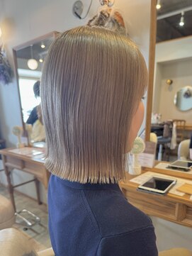 アンリー(Anree) 【Anree】切りっぱなしボブ×ハイトーン*