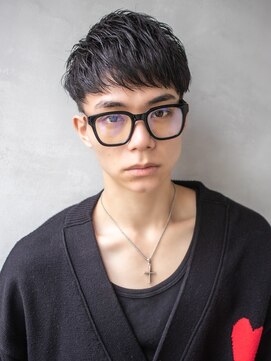 大人のショートバングスタイル