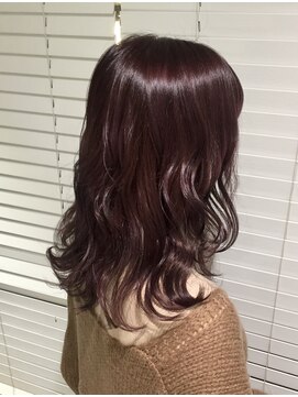 マギー(Magie) レッドバイオレット〇