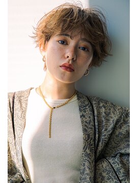 ルアナ(Luana) アッシュベージュ ハネ感ベリーショート