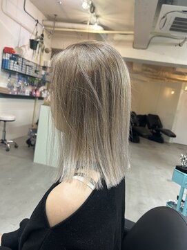 ピノ(pino.) シャドウルーツ