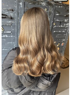 シークス(SYKTH.) beige.