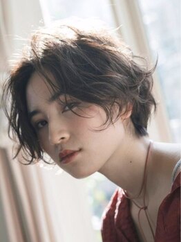アリス(Alice)の写真/大人のショート/ボブ/白髪ぼかしに定評！高技術の前髪×顔周りカットで小顔見せへ[たまプラーザ]