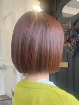 カムジーヘッドカミノウラ(COMEGHEAD KAMINOURA)&nbsp;上乃裏ダブルカラーくびれボブイルミナカラー顔周りレイヤーボブ