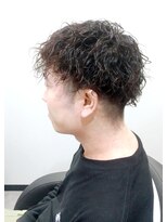 夜髪&nbsp;チリチリ感も動きもしっかり。パーマにこだわりたい貴方へ