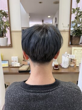 コアフィールフィス(COIFFURE fils) 新規お得クーポンあり【見附 今町】ブルーカラー