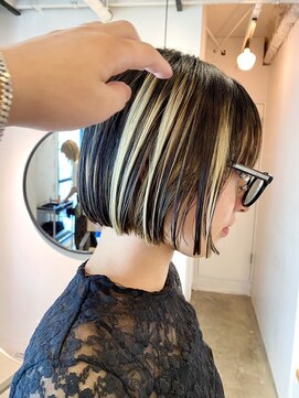 ルーム(Loom.) デザインカラーコントラストハイライト切りっぱなしボブ