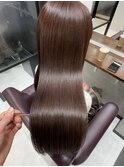 ロングで毛先までツヤツヤだとすれ違う人が2度見しちゃいます