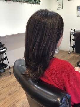 花鳥風月トータルビューティー ゆる巻きストレートヘア