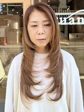 ユアナ(Yuana)&nbsp;大人レイヤーカット×髪質改善で叶えるツヤ髪
