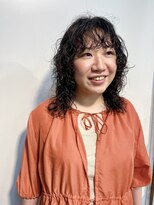 サイズ(cyez) くるくるミディアムパーマ