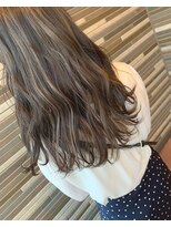 ヴァニラ フレーバー オブ ヘアー(Vanilla. Flavor of Hair) 目立たせハイライト