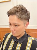 形状記憶パーマ×ツーブロック刈り上げ　サイドパート