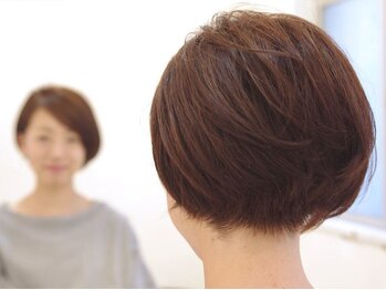 バレット(BALETT)の写真/技術の高いショートヘアはベテランスタイリストにお任せ！髪質やクセを見極めたカットでお手入れも簡単に♪
