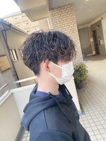 ブレイズ ザ サロン(BLAZE THE SALON)&nbsp;簡単スタイリング緩め波巻き無造作センターパート【BLAZE 大庭】