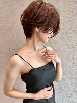 ロンド アンブル 四条烏丸(Lond ambre) 美シルエットを楽しむこの春旬なショートヘア