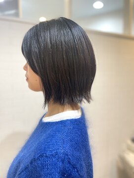 リブレ(LIBRE+hp) 顎ライン外はねボブ