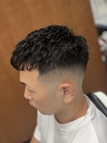 フランクス バーバー ウエストトウキョウ 吉祥寺店(FRANK’S BARBER WEST TOKYO)&nbsp;フェザーパーマサーフカール刈り上げセンターパート