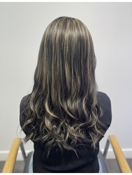 アモア(amoa) ハイライトカラー/シャドールーツ/ミルクティーベージュ