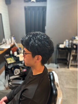 ザ ブライト バーバー(The BRIGHT BARBER) フェザーパーマスタイル　ハサミのみでの仕上げ