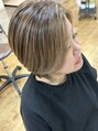 エレノア アネックス 枚方(Eleanor ANNEX)&nbsp;脱白髪染めにもおすすめのハイライトショート