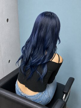グラッジ 池袋(GLADGE) 透明感コバルトブルー