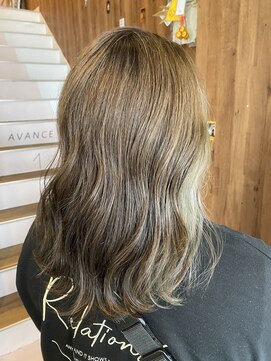 アヴァンス 天王寺店(AVANCE.) オリーブベージュ×インナーカラー