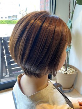 ラボライノセンス (LABORA INNOCENCE)の写真/【金山駅徒歩3分/P有】カット技術に定評あり◇髪質・クセを活かしたカットでサッとまとまる大人ショート*