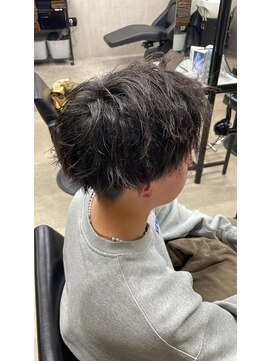 トリコ(ToricO) 刈り上げショート フェザーショート ブルーカラー