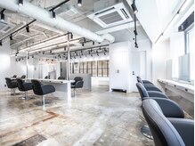 エイト 梅田店(EIGHT umeda)の雰囲気（トレンドを取り入れたオシャレで落ち着いた店内[梅田/大阪]）