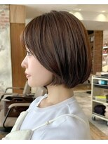 アフロート ルヴア(AFLOAT RUVUA) 【岩田莉奈】ナチュラルレイヤーショートでひし形シルエット新宿