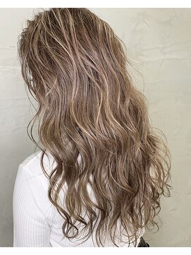 アルカナ 明治神宮前原宿(ARCANA) デザインカラーハイライトカラーケアブリーチダブルカラー渋谷