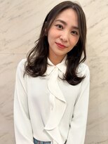 ソワリー 栄(THOiRY)&nbsp;■THOiRY女性らしい柔らかヘア似合わせ小顔艶髪ゆる巻きロング