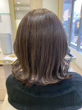 アッシュ 仙川店(Ash) 40代50代60代 イルミナカラーで艶髪 韓国風巻きボブ