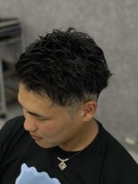 ライズ 新小岩店(RISE) 短髪アップバング