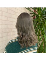 ビスイル 秋葉原店(Vis ill)&nbsp;くびれヘア小顔カット透明感グレージュカラー