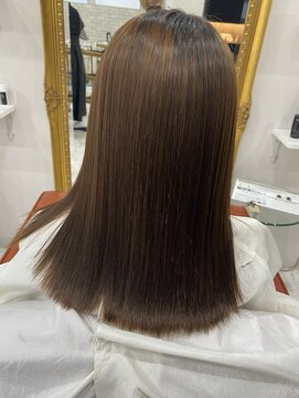 イーエス(E.S) 艶髪ストレート