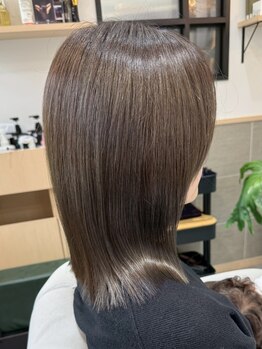 クレイドル(cradle)の写真/髪質改善カラーで、染めるたびに艶とまとまりUP◎ダメージを抑えながら、白髪も自然にカバーします！