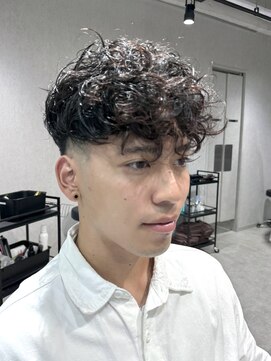 テクト バイアッシュ 吉祥寺店(Tect by Ash) 外国風スペインカールテーパーフェード