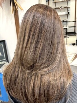 ルイ(ROUIS produced by LUCK 津田沼) ROUIS 津田沼 ベージュ×ハイライト