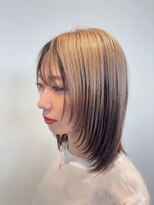 ガーデン ウシワカマル(Garden@ushiwakamaru)&nbsp;レイヤーカット/アンブレラカラー/白髪ぼかしハイライト