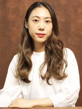 シアンデルカ(CYANDELUCCA) 柔らかな重軽ウェーブ