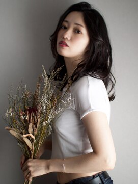 モーニン(Moanin') 好感度◎ウェーブミディ《Kaoru》