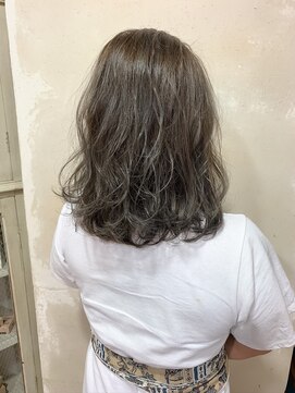 エイミーバイアフロート(amie  by afloat) ◆暗さの中にある女性らしさ◎チャコールグレージュ