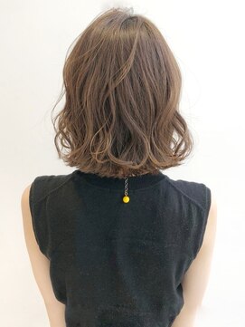 センドバイヘア(send by HAIR) 大人可愛い肩上ロングボブ／永田邦彦