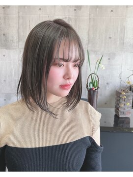 プラスイズム(PLUSISM) グレージュとミディアムボブ♪