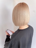 ヘアメイク ミチ 富田店(HAIRMAKE MICHI) 【MICHI 富田店　古作蓮】切りっぱなしボブ　ハイトーン