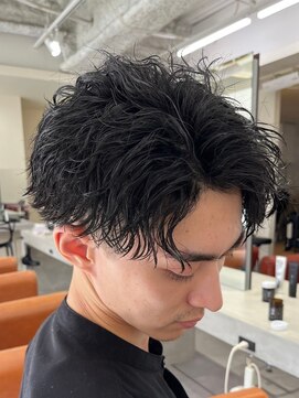 ノイズオオサカ 梅田店(NOISM OSAKA) ツイストスパイラルパーマツイストパーマメンズパーマ刈り上げ