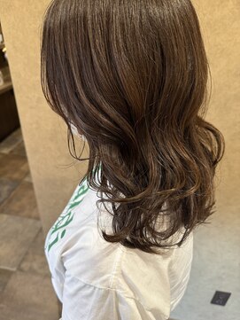 イロハ(iroh) 秋カラー/イルミナカラー/ロングヘア/髪質改善