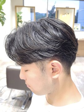 ハレ ヘアサロン(Hale hair salon) 【Hale】ブルーブラック/スパイキーショート/フェザーパーマ原宿